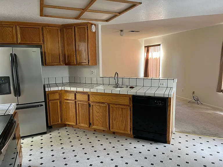 348 Gull Pl — Photo 8