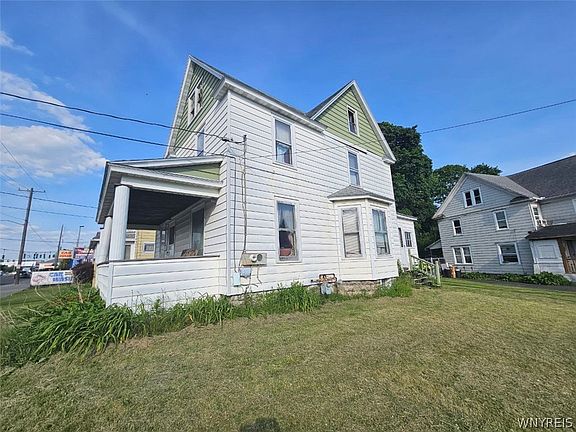 2nd image of 900 North St