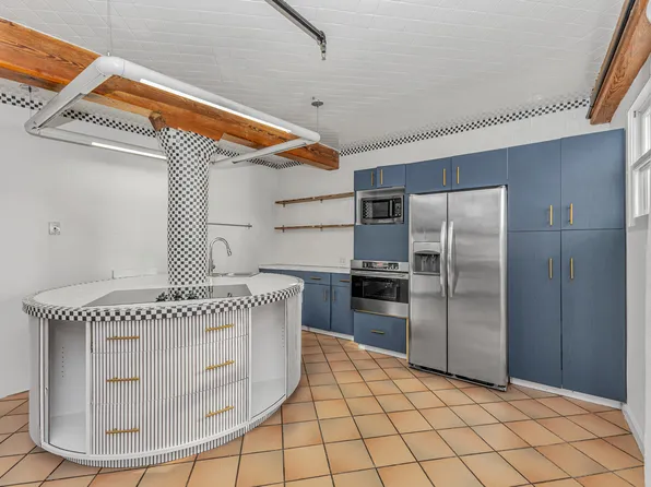 85 South Street image 6 of 11