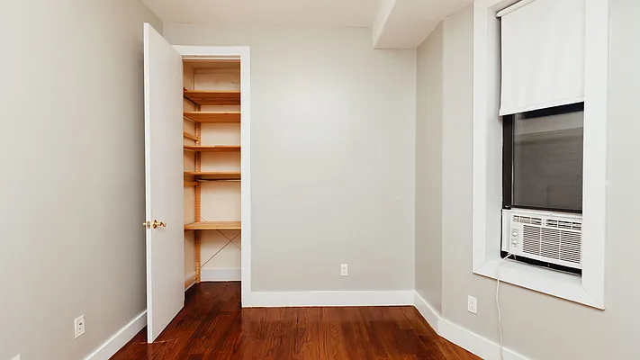 Rented by Nooklyn NYC LLC | media 21