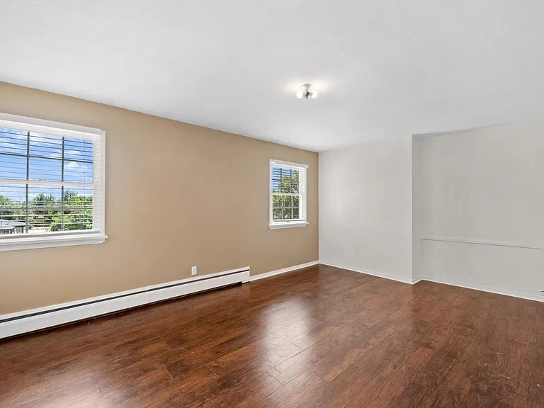 905 W 6th Ave — Photo 37