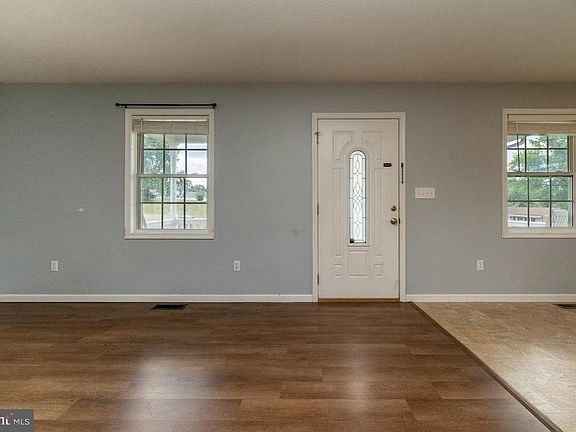 4th image of 1025 Ramona Ave