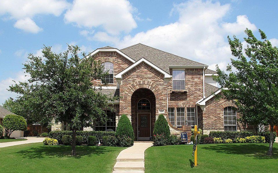 1st image of 319 Bloomfield Dr