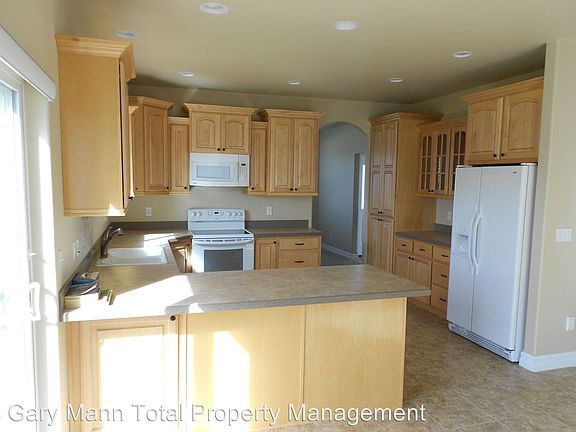 4th image of 501 Crane Lane