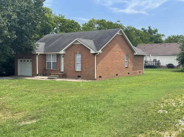 1313 Maize Ln, Lebanon, TN 37087