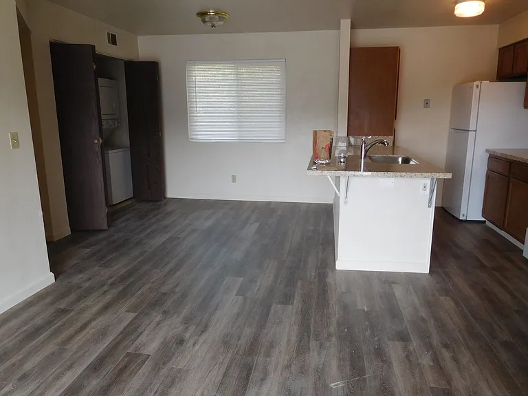 3395 Scottsdale Rd — Photo 9