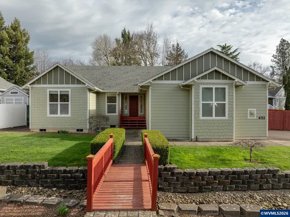 652 NW Jasper St, Dallas, OR 97338