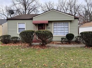 2020 Green Rd, Cleveland, OH 44121