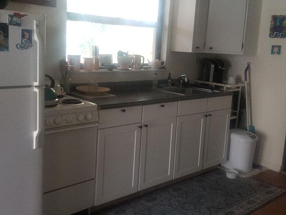 2nd image of 7821 10th Ave S