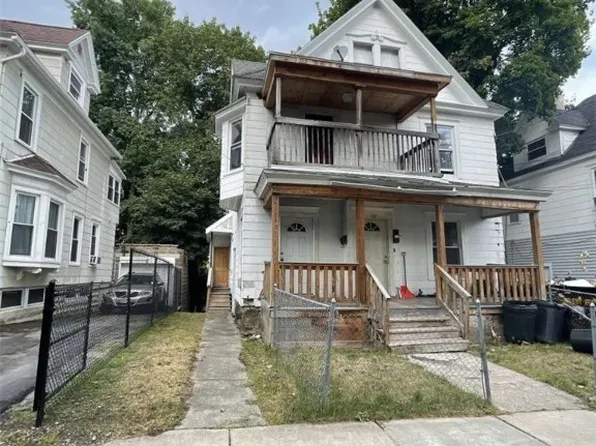 132 Parkway Dr, Syracuse, NY 13207