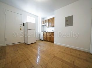 22-77 Steinway Ave #1B, Astoria, NY 11105