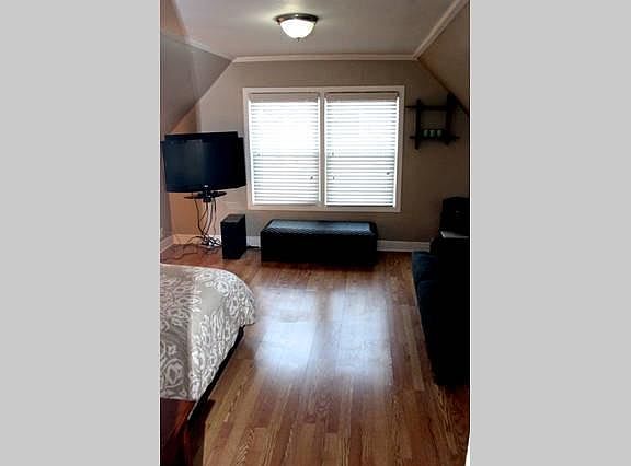 4th image of 3739 W Diversey Ave #3