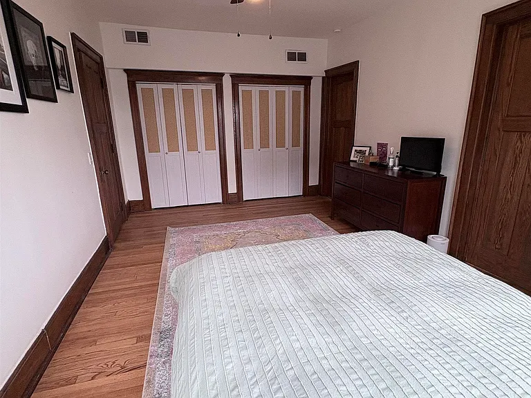 659 W Canfield St #5 — Photo 24