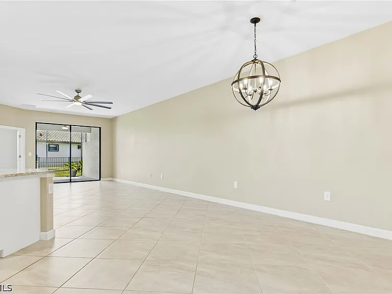 14050 Pine Lodge Ln — Photo 5