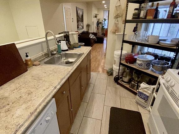 3rd image of 2336 N Park Ave Unit 1