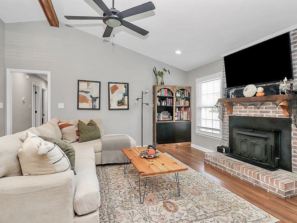 1st image of 4227 Deerfield Dr