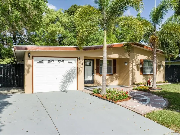 611 11th St NW, Largo, FL 33770