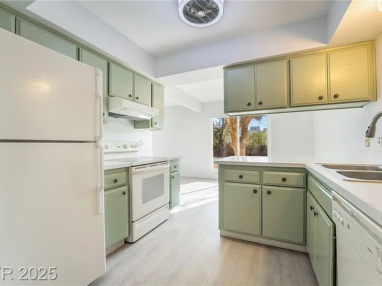 3141 Pinehurst Dr #C — Photo 28