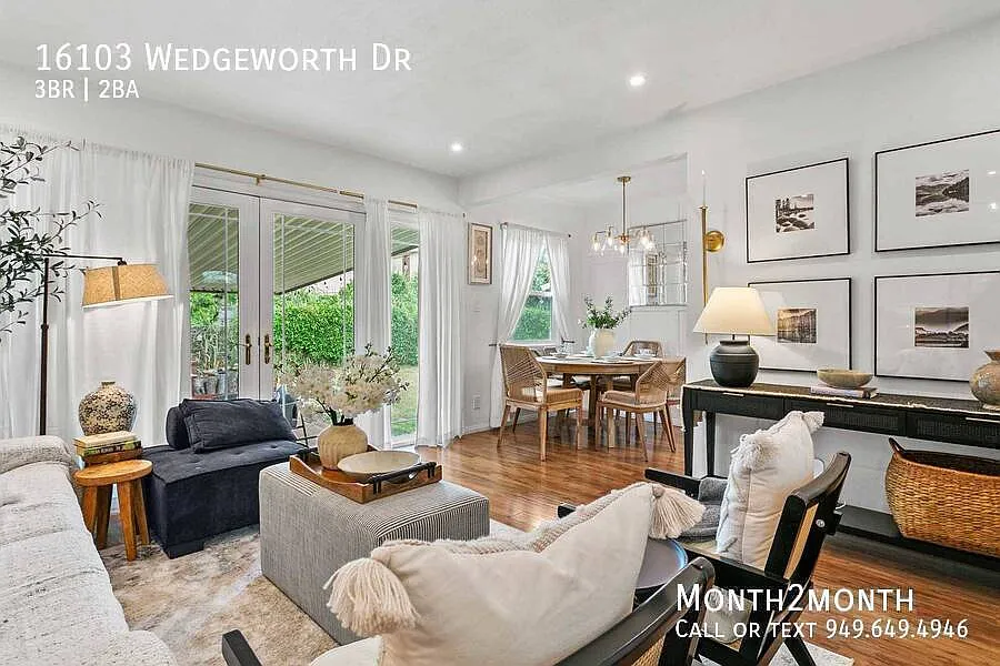 The Sunshine Retreat on Wedgeworth Dr — Photo 4