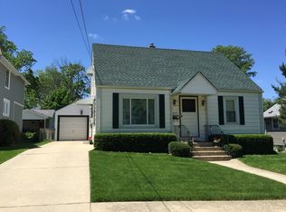 1004 Bellevue Ave, Elgin, IL 60120