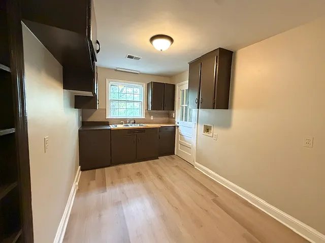 1505 Park Ave — Photo 5