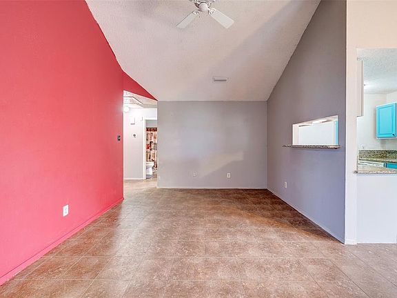 4th image of 10818 Parkland Woods Dr