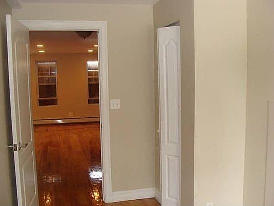 2nd image of 806 Herkimer Street