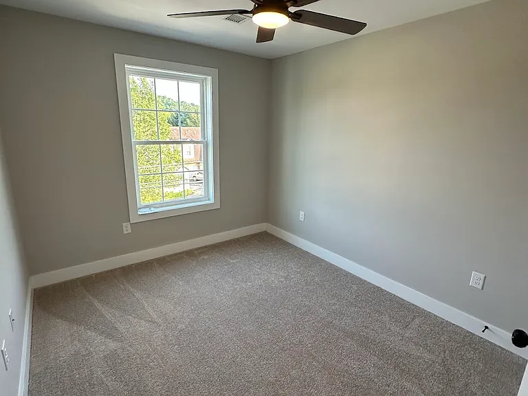 3rd floor - bedroom 2