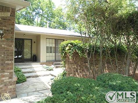 Welcome, end unit ranch condo