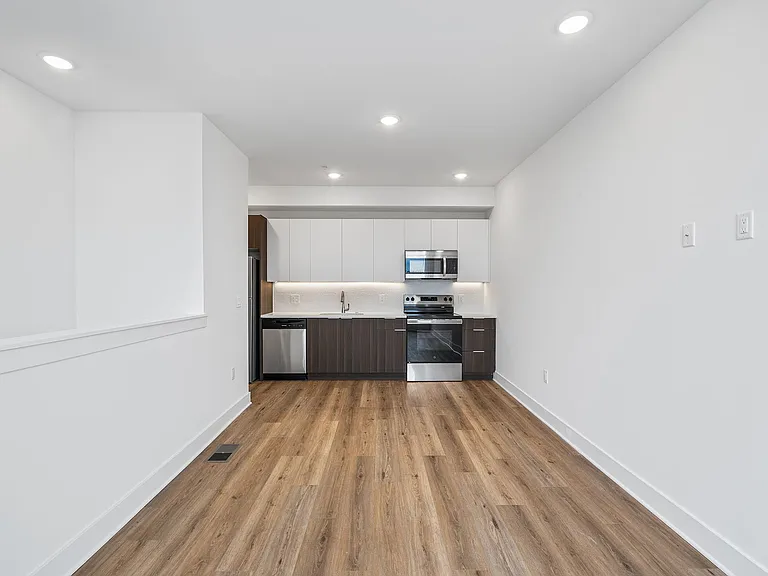 4324 Lancaster Ave — Photo 56