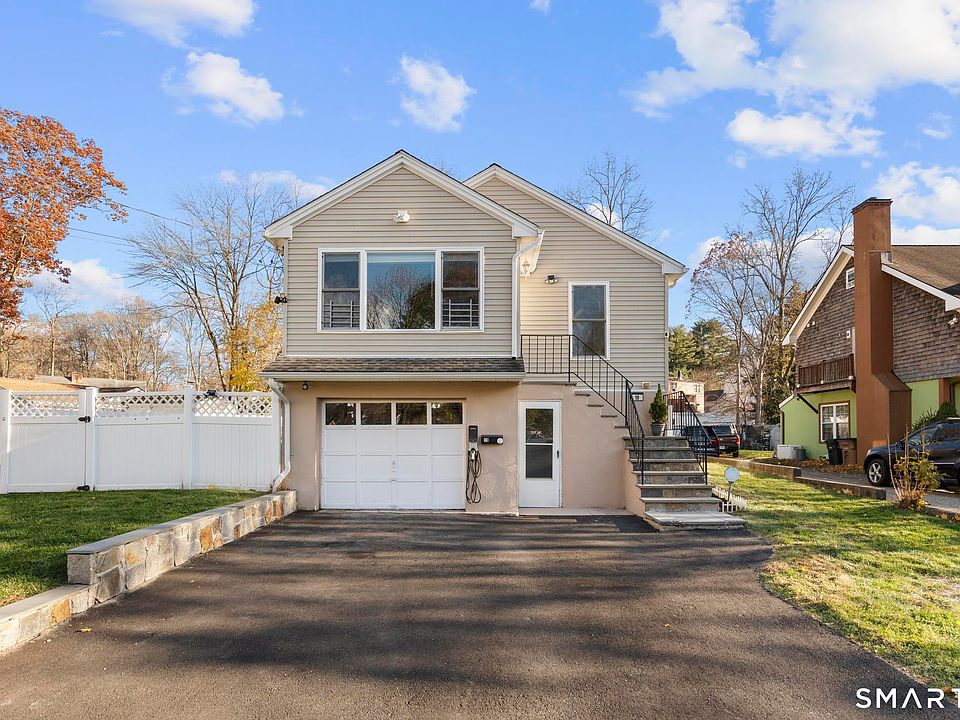 1st image of 19 Barmore Drive East