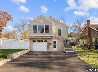 19 Barmore Drive East, Stamford, CT 06905