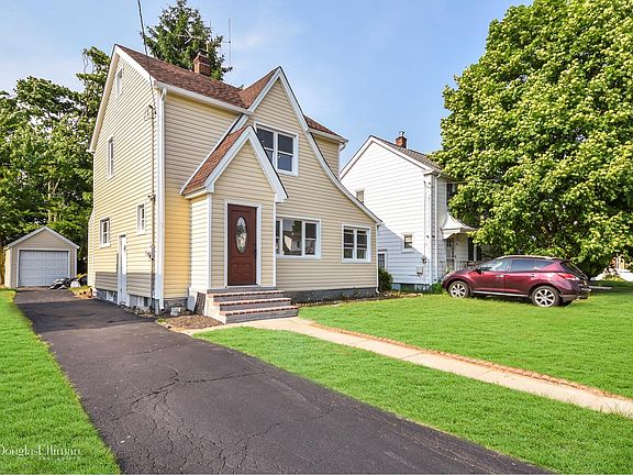 3rd image of 44 Taylor Ave