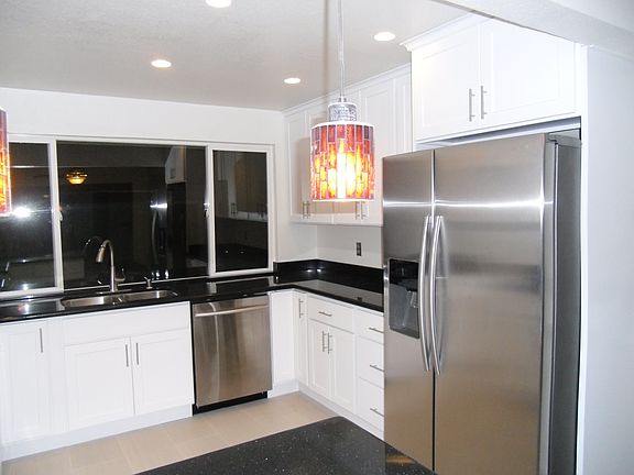 5th image of 103 Willow Hill Ct
