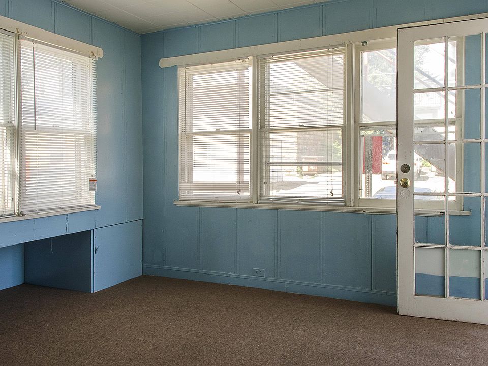 1045 14th Street A Bedroom