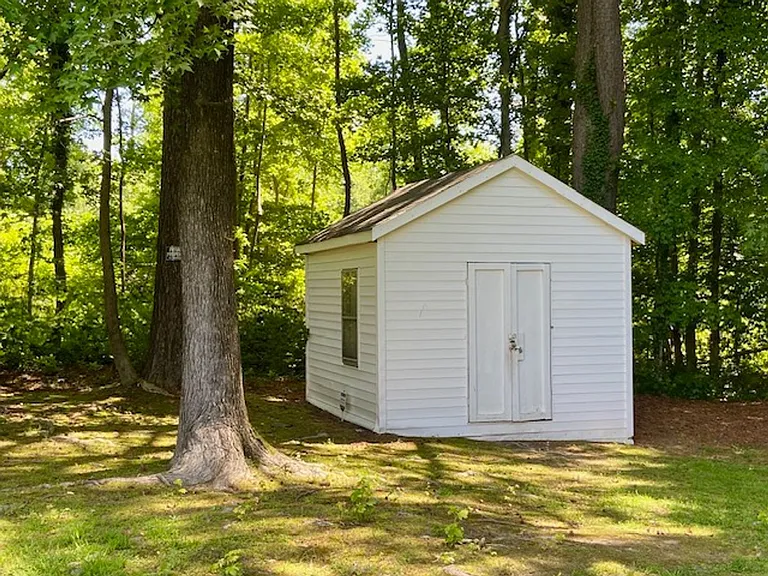 133 Howard Dr — Photo 19