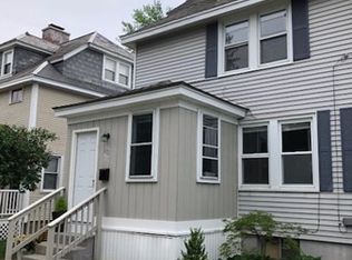 102 Everett St #102, Easthampton, MA 01027
