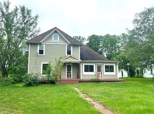 527 Mill Rd, Blair, WI 54616