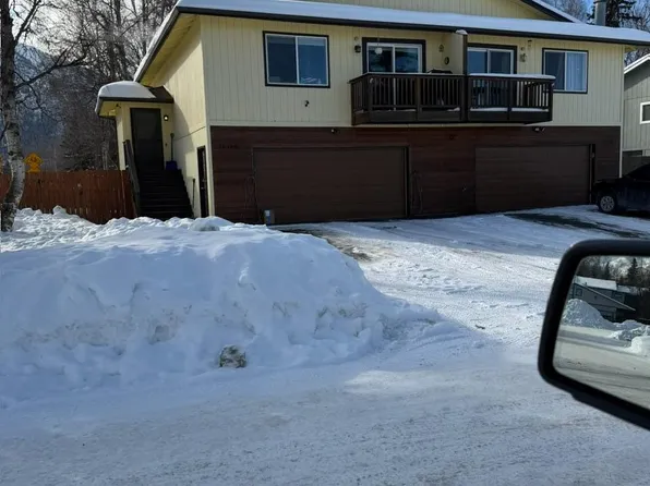 18548 Neumann Cir, Eagle River, AK 99577