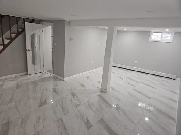 (undisclosed Address), Hicksville, NY 11801