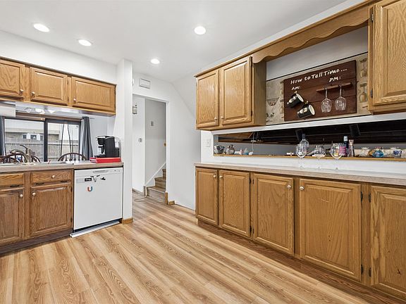 5th image of 5032 137th St