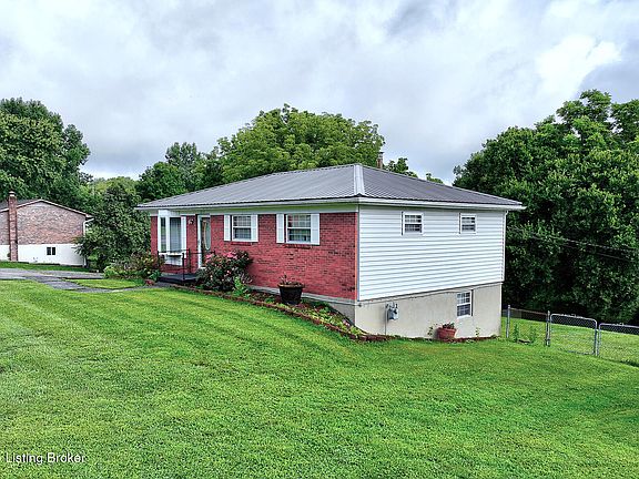 3rd image of 1077 Dotland Cir