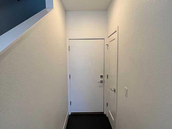 4th image of 3038 N Wilson Ct #3