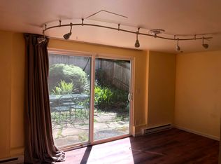 2452 60th Ave SE, Mercer Island, WA 98040