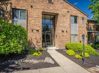 1544 W Galbraith Rd Unit 106, Cincinnati, OH 45231