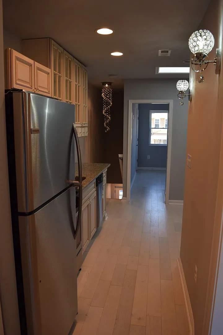 Charming 2 BD 2 BA with office near H St NE!! — Photo 3