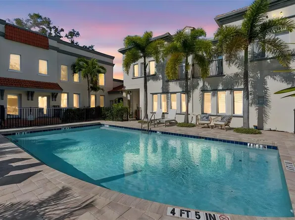 1685 Laurel St APT 3, Sarasota, FL 34236