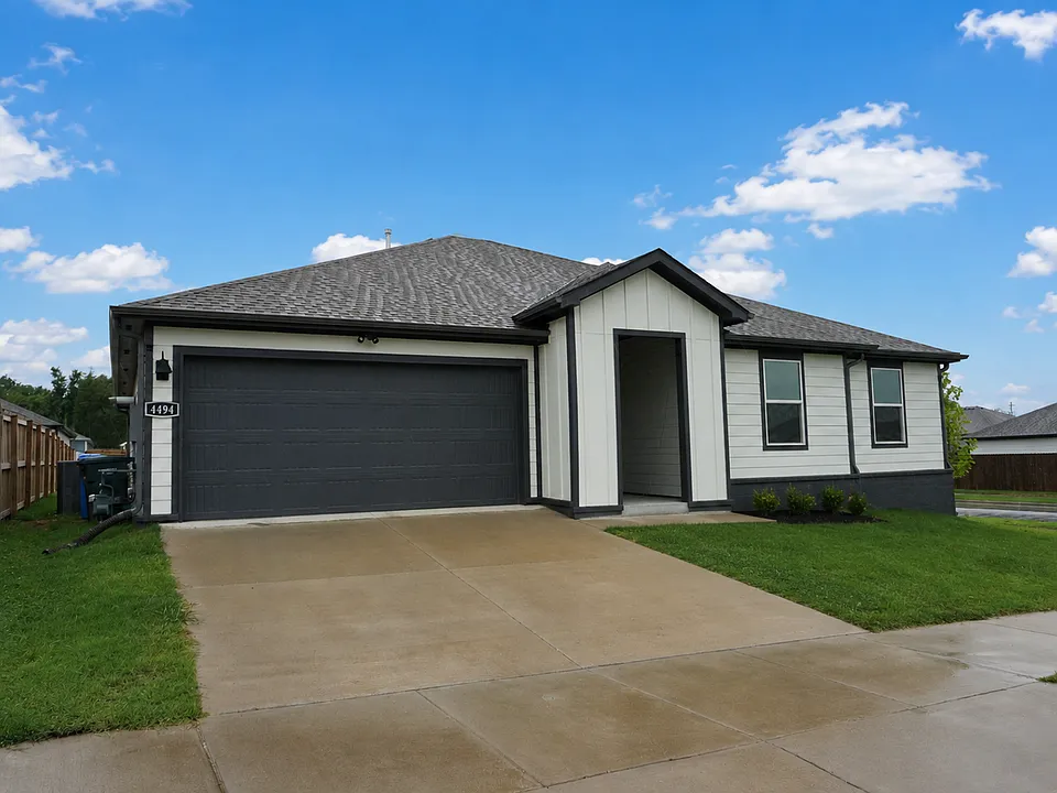 4494 W Canyon Run Dr