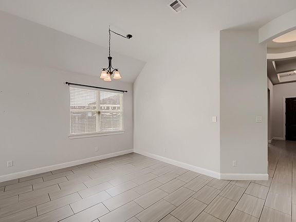 4th image of 27917 Spearhead Ridge Dr