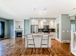 66 River Heights Cres, Cochrane, AB T4C0J3